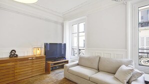 Basic Apartment, 1 Double Bed | Living area | TV - Groveland Court Apartment 3 (London)