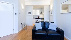 Eenvoudig appartement, 1 tweepersoonsbed | Woonkamer