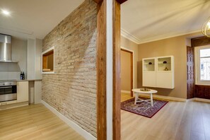 Basic Apartment, 1 Double Bed | Interior - Groveland Court Apartment 6 (London)