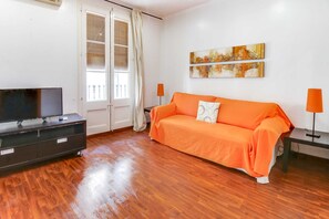 Basic Apartment, 1 Double Bed | Living area | TV - Groveland Court Apartment 7 (London)