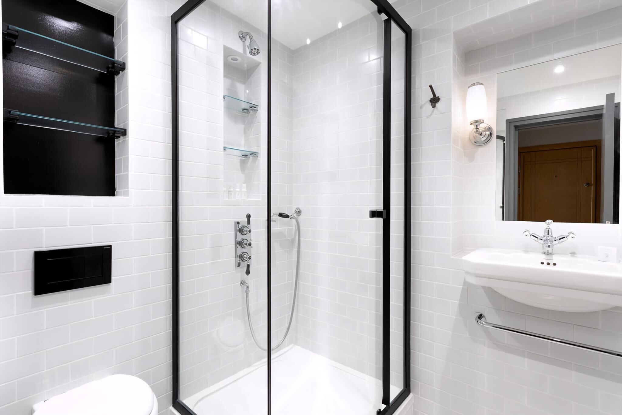 Apartment | Bathroom | Eco-friendly toiletries