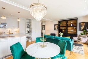 Leilighet | Oppholdsrom