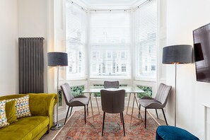 Basic Apartment, 2 Double Beds | Interior - Charming Chelsea Flat (London)
