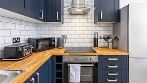 Unclassified image, 3 of 28, button - Charming Chelsea Flat (London)