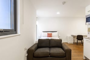 Appartement, 1 lit double | 1 chambre, espace de travail pour ordinateur portable