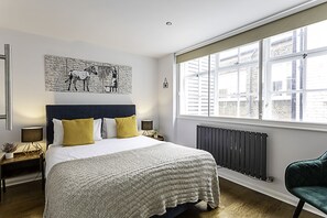 Basic Apartment, 1 King Bed | 1 bedroom, desk, laptop workspace, iron/ironing board - Blackfriars Printhouse Retreat (London)