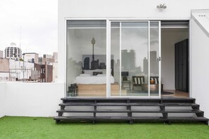 Basic Apartment, 2 Double Beds | Property grounds - Tower Hill Residence VI (London)