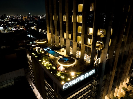 Exterior. Galeria Plaza Monterrey