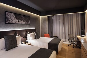 Minibar, desk, free WiFi