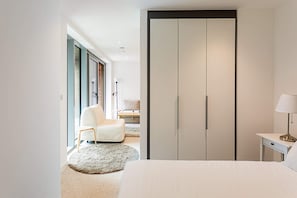 Ducha, toallas, jabón, shampoo