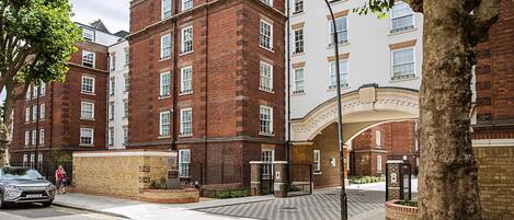 บริเวณภายนอก