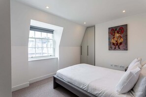 Apartment - Modern and Stylish Apartment in West Kensington (London)
