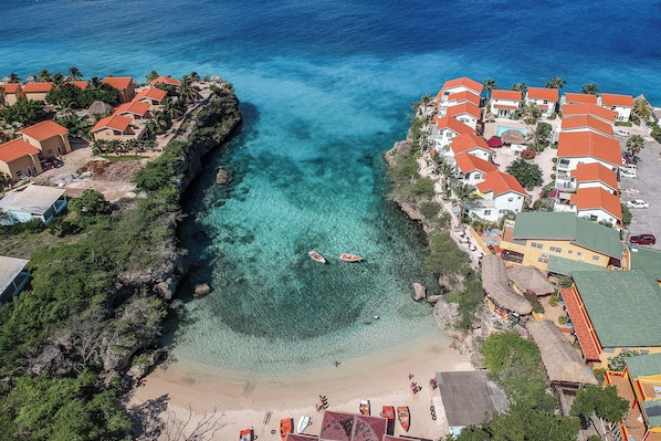 Camastros y toallas de playa 