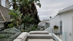Basic Apartment, Multiple Beds | Property grounds - Bright Tideway Court Apartment (London)
