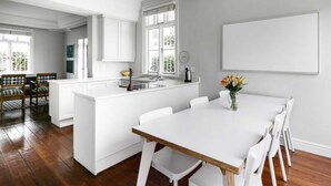 Basic Apartment, Multiple Beds | Dining - Bright Tideway Court Apartment (London)