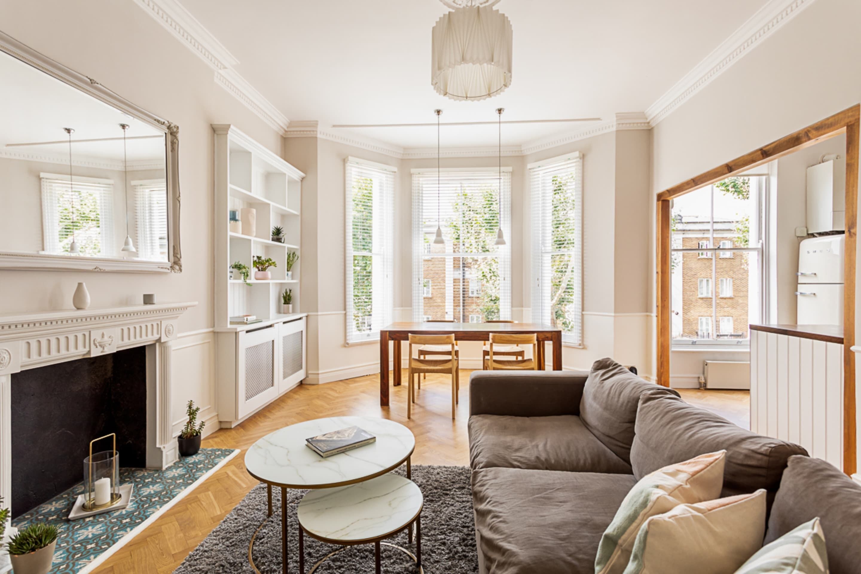 Basic Apartment, Multiple Beds | Living area