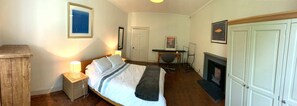 Basic Apartment, Multiple Beds | 2 bedrooms, WiFi - Sunny River Two Bedroom Flat (London)