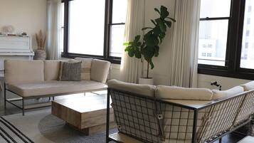 Smart TV, table tennis, books, printers