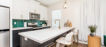 Downtown Hammond 2 bedroom, 2 bath newer condo