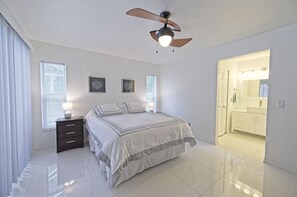 3 soverom, skrivebord, strykejern/-brett og wi-fi (inkludert)