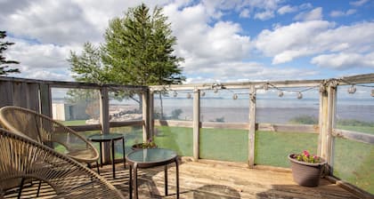 Beautiful Oceanfront Home on the Minas Basin