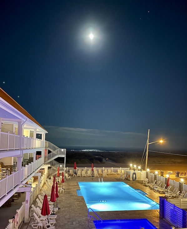 Piscine extérieure, piscine chauffée