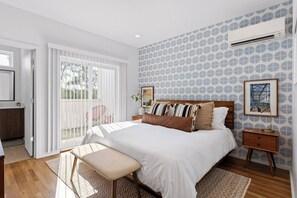 3 bedrooms, iron/ironing board, travel crib, WiFi