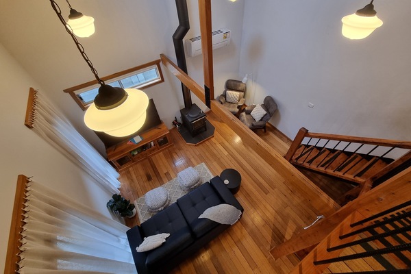 Smart-TV, Kamin, BĂŒcher