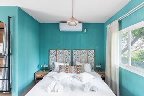 家庭房 | 迷你吧、隔音、免费 WiFi、床单