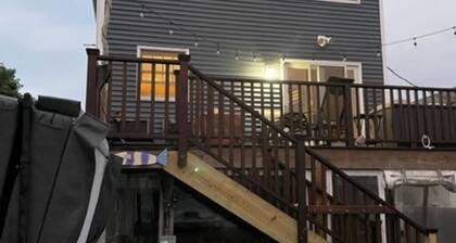 Modern Beach house w/ a Hot tub!