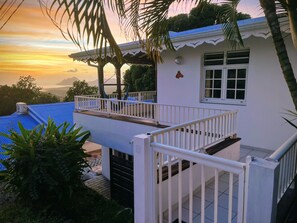 Property grounds - Villa Iguana, peaceful duplex, magnificent view of the sea and Diamond Rock, swimming pool (Sainte-Luce)