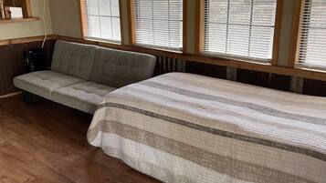 1 bedroom, bed sheets, wheelchair access