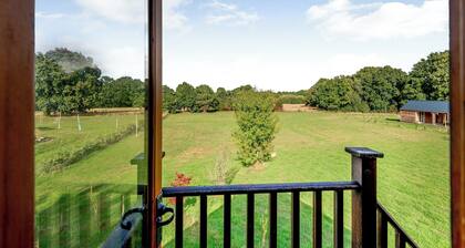 Cosy Country Lodge - UK40802