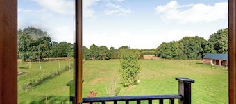 Cosy Country Lodge - UK40802