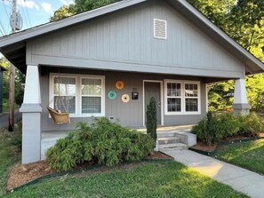 Exterior - Charming Craftsman Cottage. Downtown Gem! (Tahlequah)