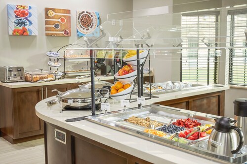 1 Bedroom | Free Breakfast + Indoor Pool + Hot Tub