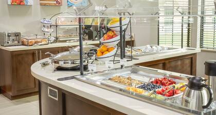 1 Bedroom | Free Breakfast + Indoor Pool + Hot Tub