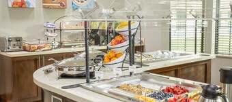 1 Bedroom | Free Breakfast + Indoor Pool + Hot Tub