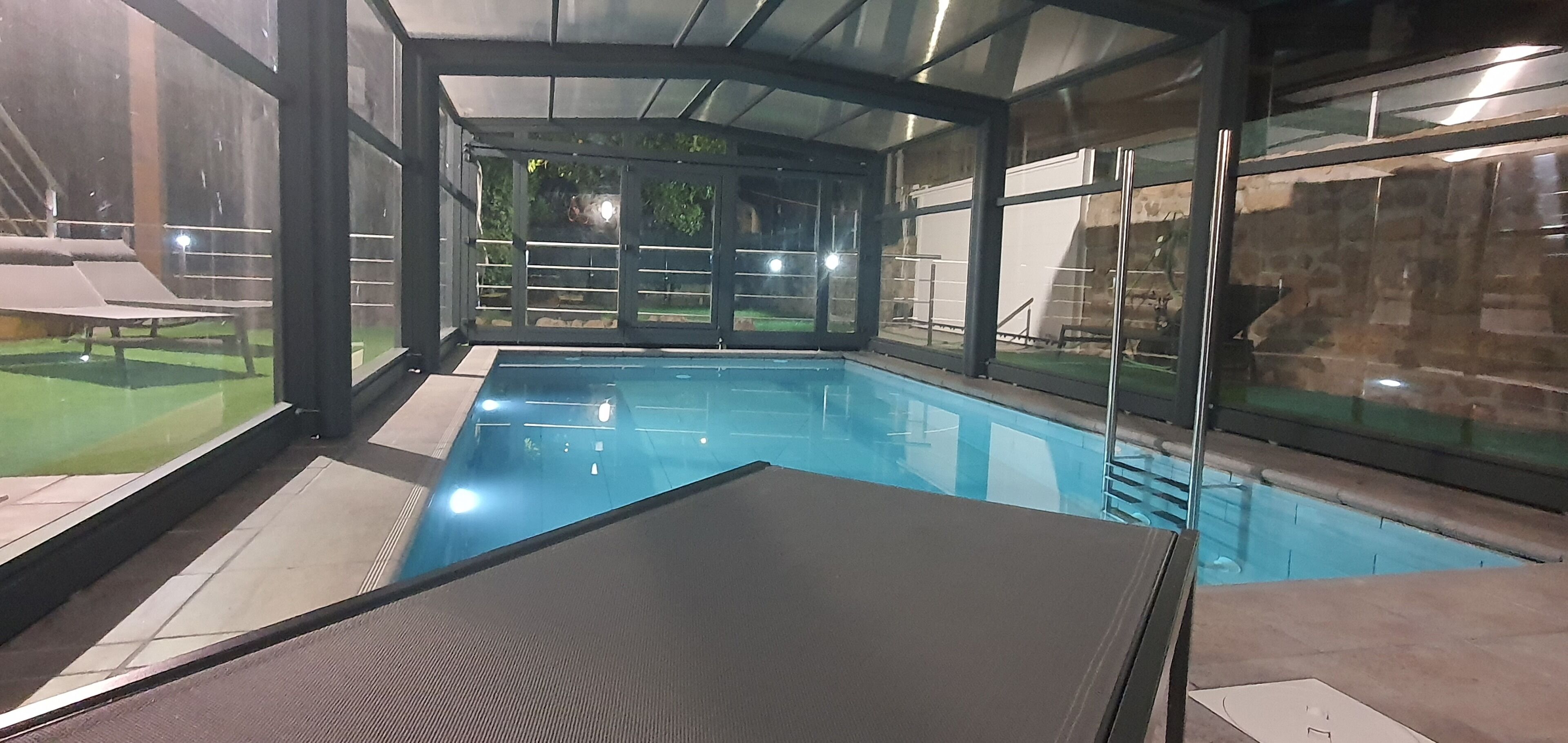 Innenpool, Außenpool