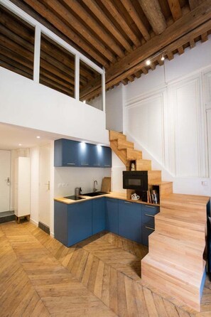 Fridge, microwave, coffee/tea maker, toaster - Le Chavannes-Ecrin élégant & Cosy- Pentes X Rousse (Lyon)