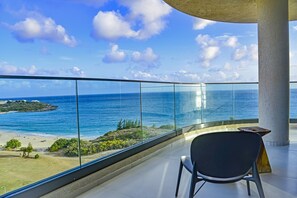 Property grounds - A-1002 Wonderful 1 bedroom condo apartment with panoramic ocean view of the turquoises waters (Cupecoy)