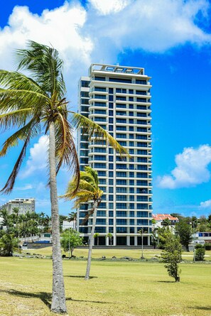 Exterior - A-1802 1 bedroom apartment with miraculous view of Mullet Bay Beach (Cupecoy)