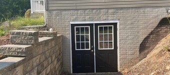 Cozy 2 bedroom suite with private entrance and continental breakfast.