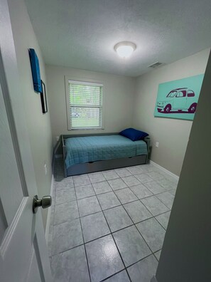 2 chambres, Wi-Fi gratuit, draps fournis