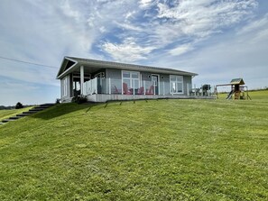 Exterior - Modern Water-View Cottage with A/C (Breadalbane)