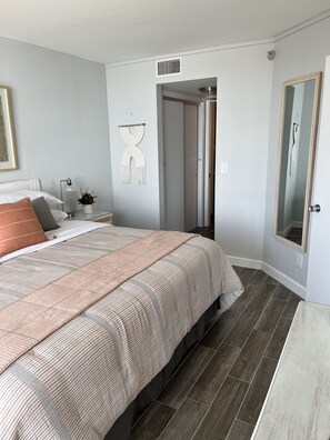 2 bedrooms, desk, iron/ironing board, free WiFi