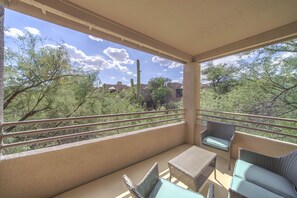 Property grounds - Peaceful Modern Condo+Stunning Views+Pool+Hot Tub (Tucson)