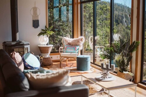 Black Wattle Coastal Retreat