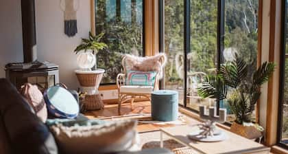 Black Wattle Coastal Retreat