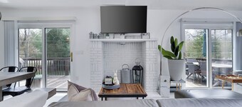 Beautiful Getaway in the Heart of the Poconos,  Pool & HotTub, Game room , Ski 